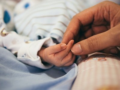 Quel département doit-on prendre en compte pour une naissance à l'étranger ?
